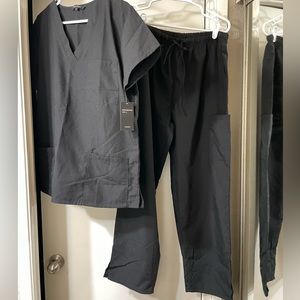 New scrubs, top and pant, black, large